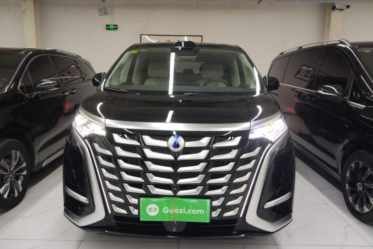 Used Denza D9 2025 DM-i Smart Drive 1020 Four-Wheel Drive Premium Model