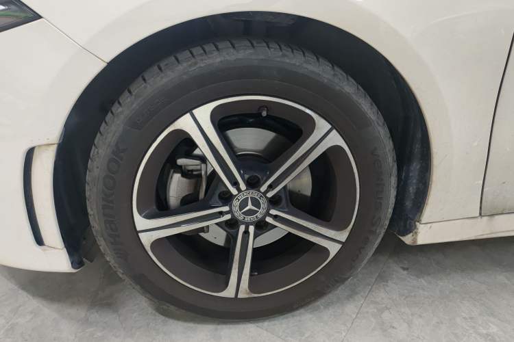 Used Mercedes-Benz A-Class 2022 Revised Version A 200 L Sport Sedan Fashionable Style
