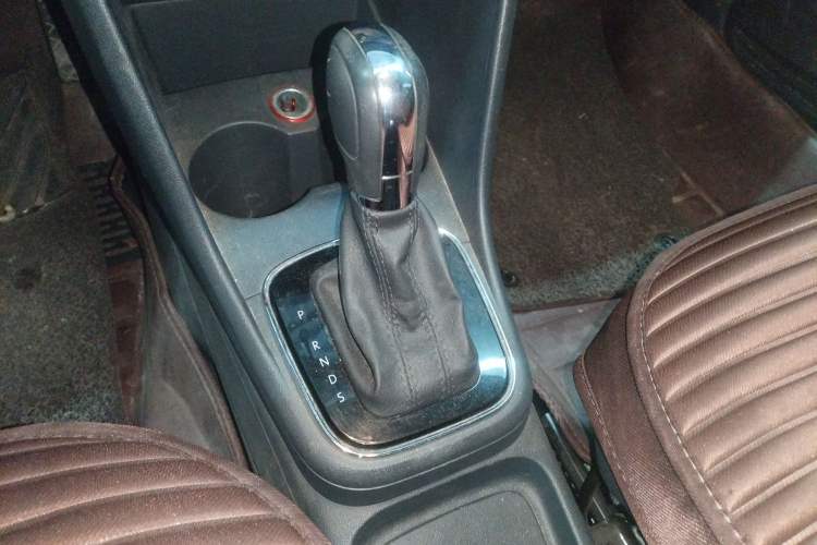 Used Volkswagen Polo 2016 1.6L Automatic Comfort Model