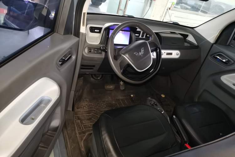 Used Wuling Hongguang MINIEV 2022 Macaron Premium Model – Lithium Iron Phosphate