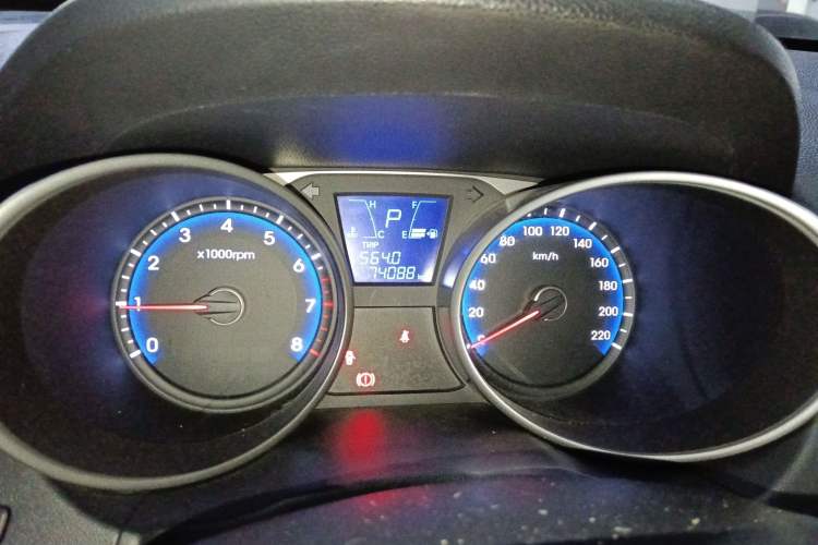 Used Hyundai ix35 2015 2.0L Automatic 2WD Smart Version China V Standard