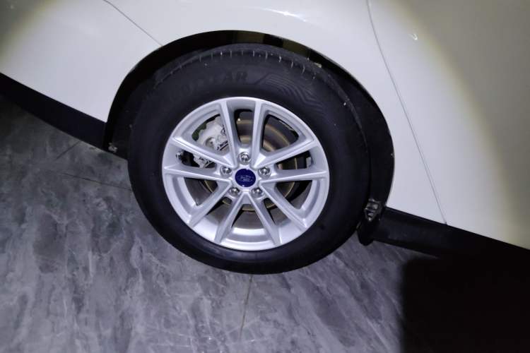 Used Ford Focus 2018 Sedan Classic 1.6L Automatic Trendy SmartDrive Edition