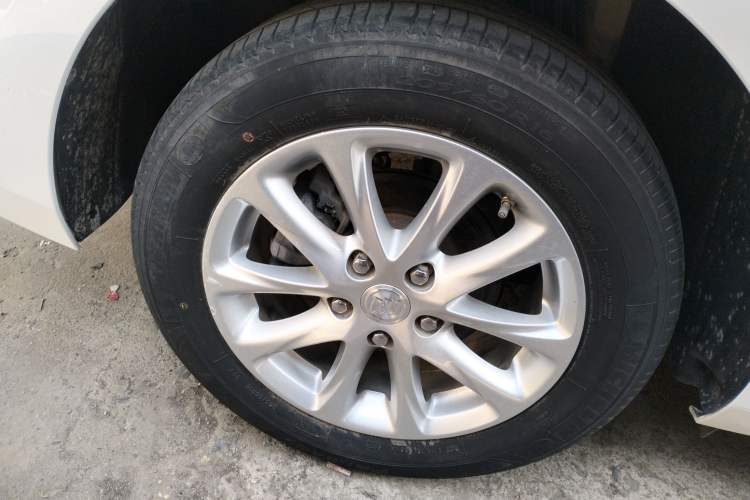 Used Buick GL6 2018 18T 6-Seater Elite Model
