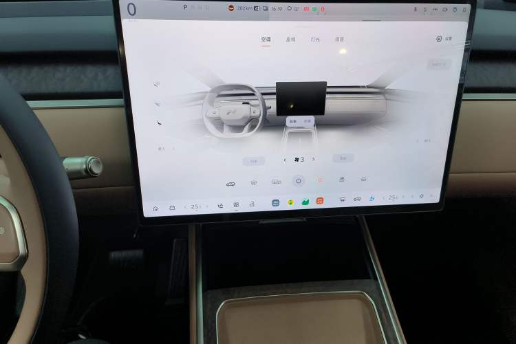 Used ONVO Luxeed L90 2025 Model—Max Six-Seater Version