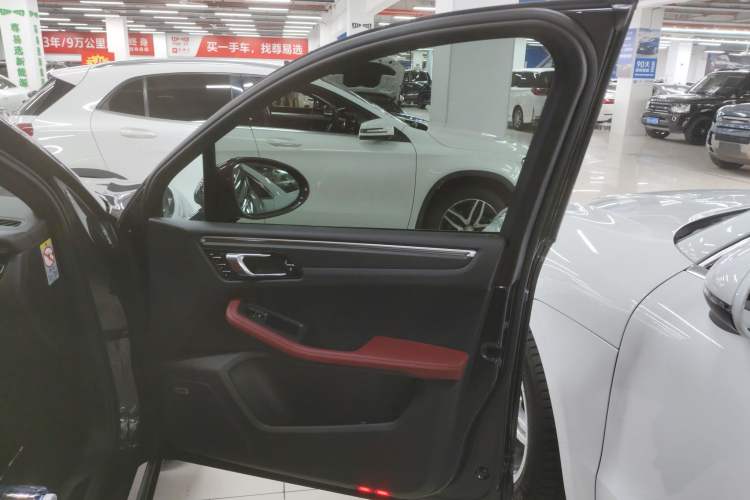 Used Porsche Macan 2022 Macan 2.0T
