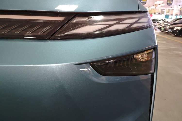 Used Venucia VX6 2025 Large Flat-Layout 520 Pro