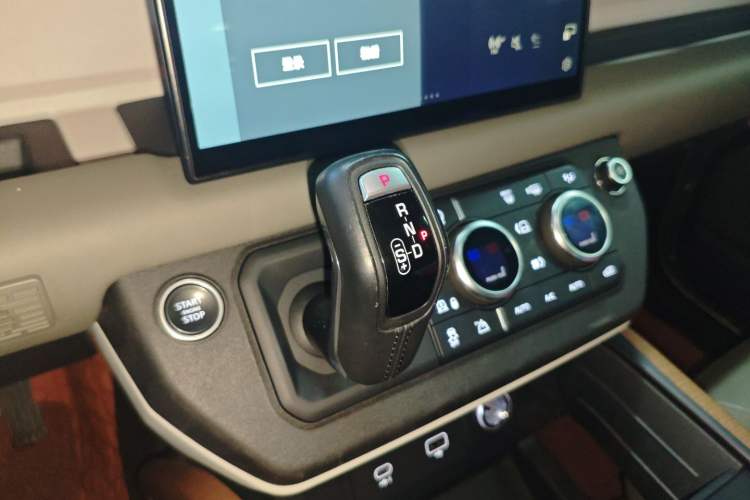 Used Land Rover Defender 2022 110 P400 Dark Edition