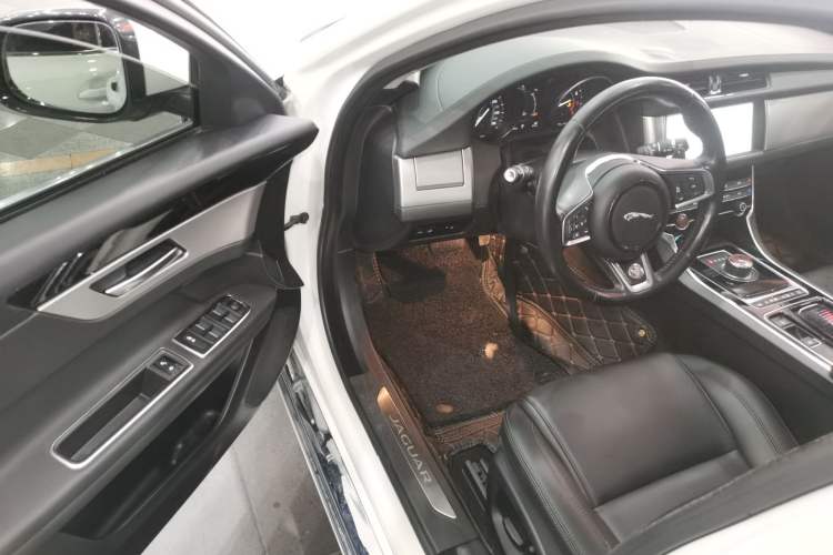 Used Jaguar XFL 2019 XFL 2.0T 200PS Two-Wheel-Drive Luxury Edition
