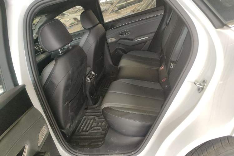 Used BYD Qin L 2025 DM-i Smart Drive 120KM Superior Model
