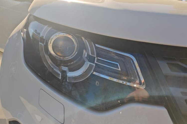 Used Land Rover Discovery Sport 2019 240 PS SE Version China VI Standard
