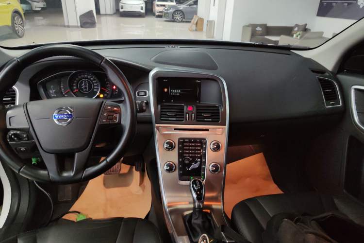 Used Volvo XC60 2017 T5 Smart Upgrade Edition
