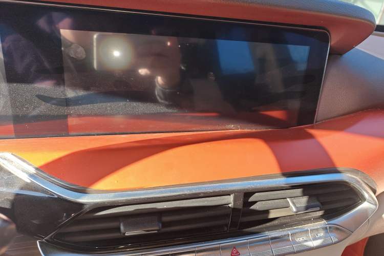 Used Bestune T77 2019 230 TID Automatic Prestige Version China V Emission Standard
