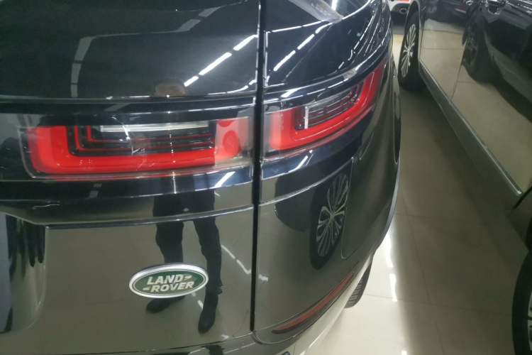 Used Land Rover Range Rover Velar 2023 250 PS Ebony Black Limited Edition
