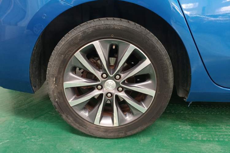 Used Buick GL6 2018 18T 6-Seater Prestige Model
