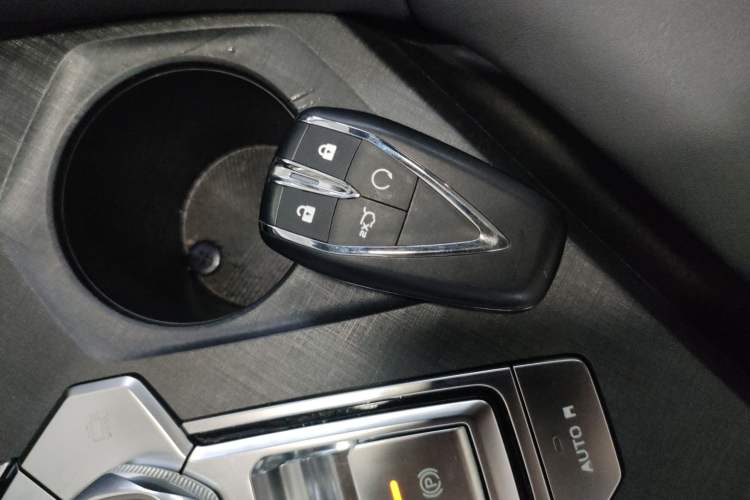 Used Changan UNI-V 2024 1.5T Prestige Edition
