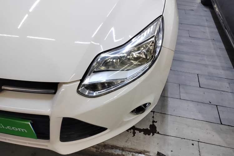 Used Ford Focus 2012 Sedan 1.6L Automatic Fashion Edition