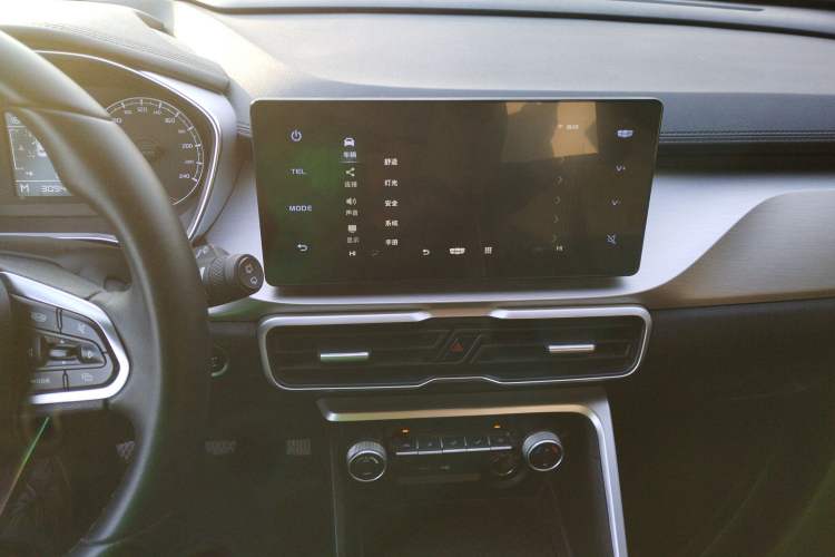 Used Geely Auto Coolray 2023 1.4T Manual Gold Edition