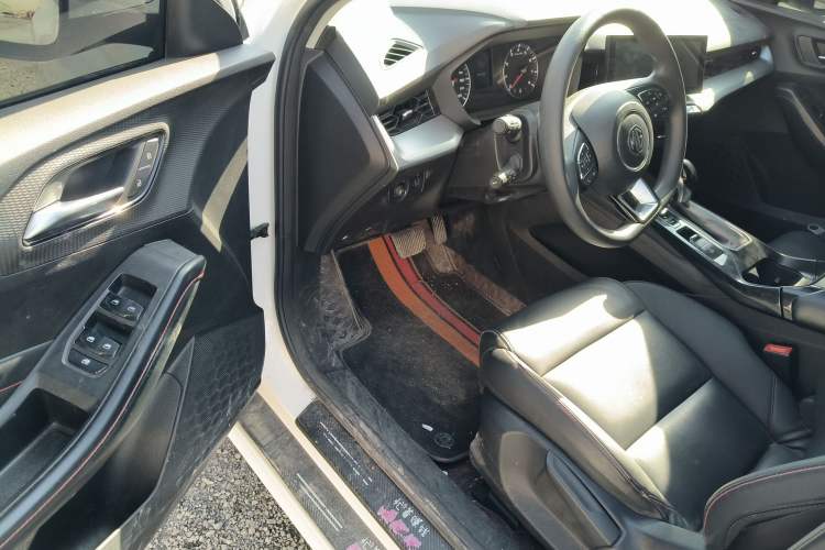 Used MG 5 2022 180 DVVT CVT Youth Style Edition
