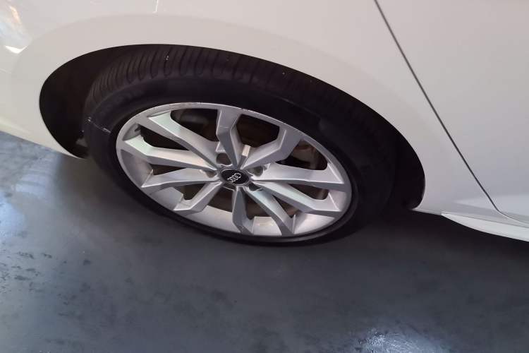 Used Audi A4L 2018 30th Anniversary Edition 40 TFSI Fashion Model
