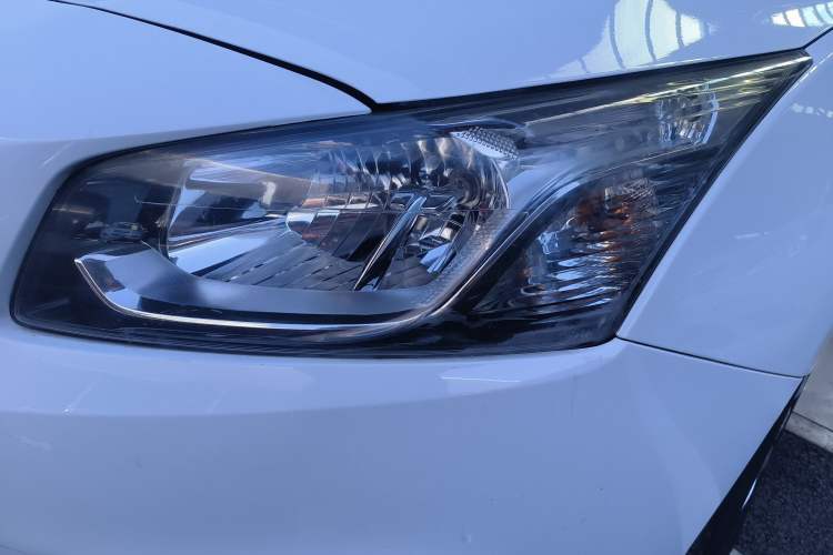 Used Chevrolet Cruze 2015 1.5L Classic SL MT
