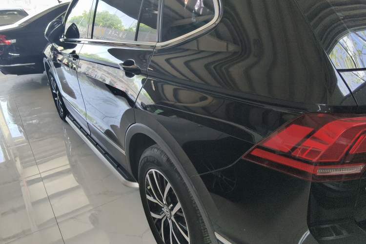 Used Volkswagen Tiguan L 2018 330TSI Automatic Two-Wheel Drive Luxury Edition
