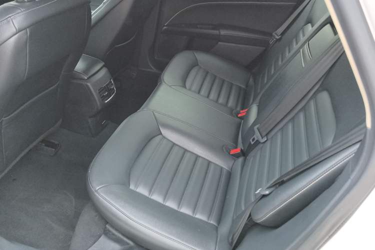 Used Ford Mondeo 2018 EcoBoost 200 Smart Control Fashion Model China VI Standard
