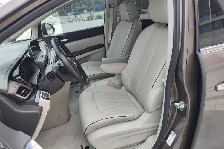 Used Buick GL8 2021 Land Cruiser Executive 652T Premium Model
