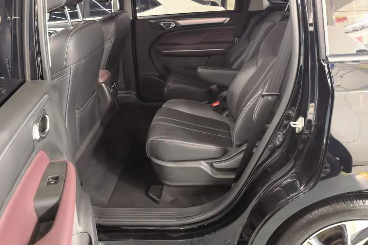 Used GAC Trumpchi M6 2023 PRO 270T DCT Luxury Edition
