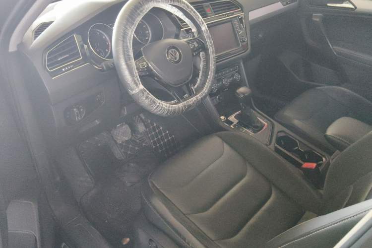 Used Volkswagen Tiguan L 2018 330TSI Automatic Two-Wheel Drive Luxury Edition
