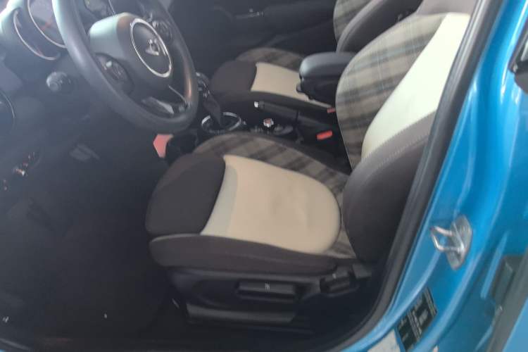 Used  MINI 2015 1.5T COOPER Fun Five-Door Edition
