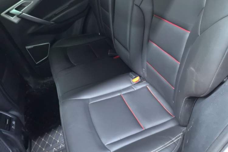 Used Geely Auto Emgrand X7 Sport 2020 1.8TD DCT Two-Wheel Drive Smart Connect 4G-Enabled Version
