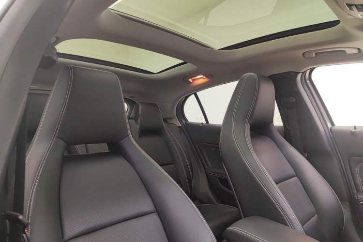 Used Mercedes-Benz GLA 2016 GLA 200 Fashion Model
