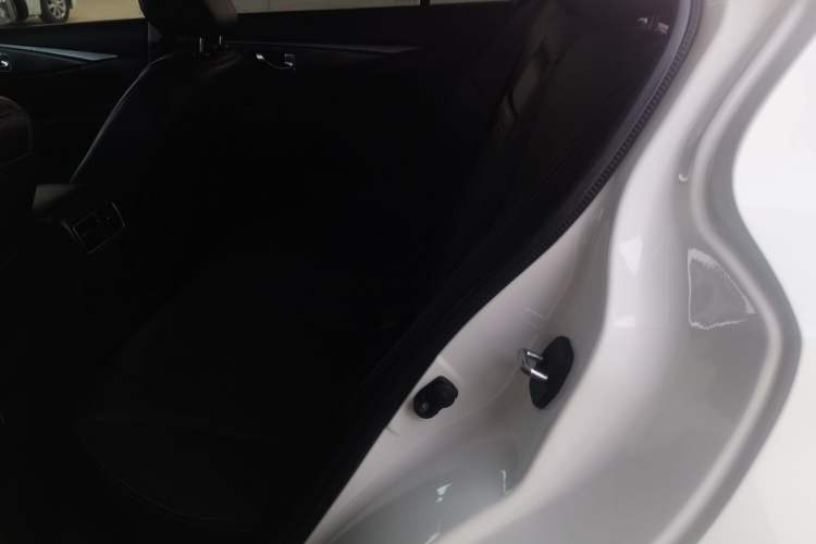 Used Infiniti Q50L 2018 2.0T Enjoyment Version China V Standard
