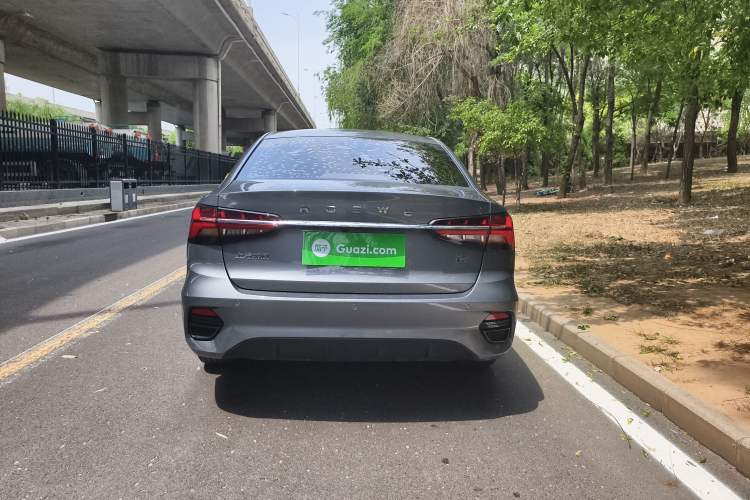 Used Roewe i5 2021 1.5L CVT Platinum Edition
