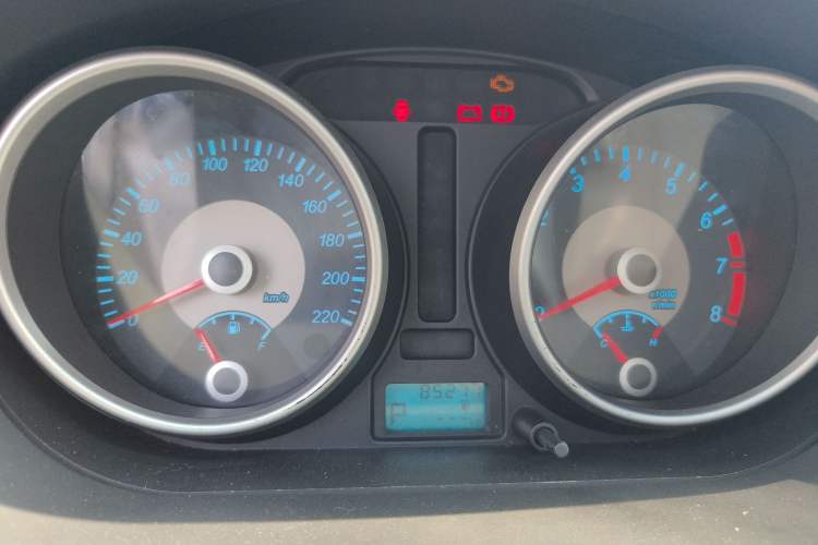 Used Buick Excelle 2015 1.5L Automatic Classic Model
