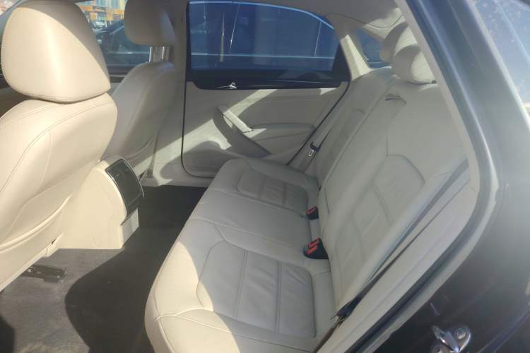 Used Volkswagen Passat 2013 1.8TSI DSG Government Procurement Edition
