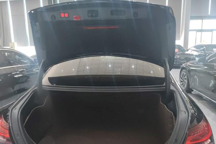 Used Mercedes-Benz E-Class 2021 E 300 L Stylish Model
