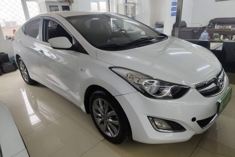 Used Hyundai Elantra 2015 1.6L Automatic Fashion Model