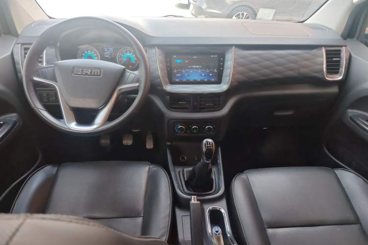 Used Jinbei Gold Hiace 2021 2.0L Passenger Vehicle Engineering Lion 6 Seats
