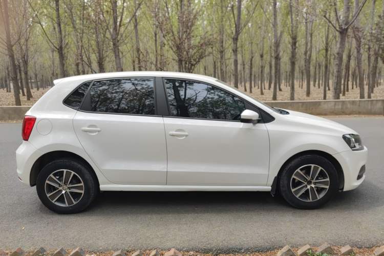 Used Volkswagen Polo 2016 1.4L Manual Fashion Model
