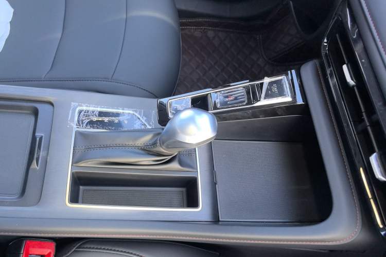 Used Roewe i5 2023 1.5L CVT Luxury Edition
