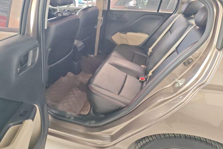 Used Honda Greiz 2016 1.5L CVT Classic Edition
