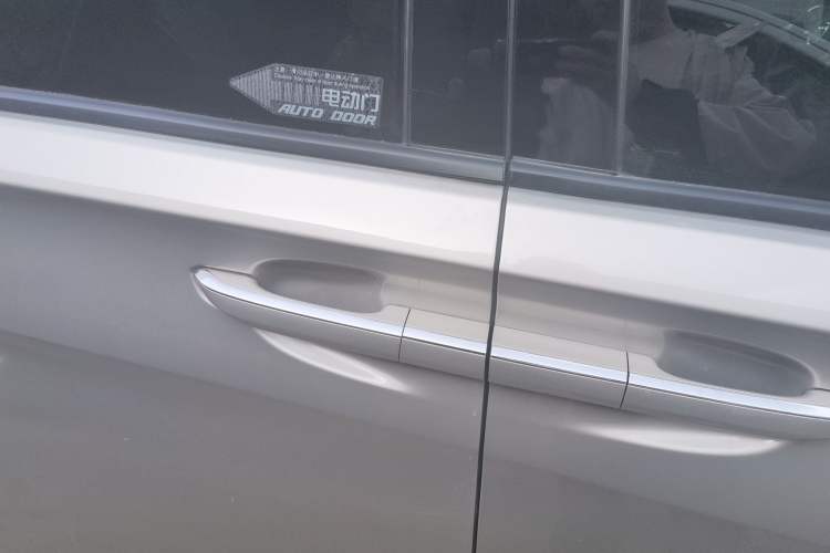 Used Buick GL8 2017 ES 28T Luxury Model China V Standard
