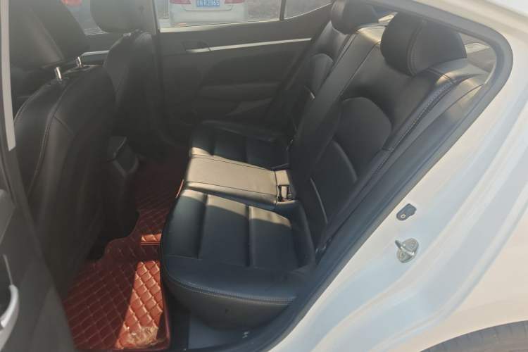 Used Hyundai Elantra 2016 1.6L Automatic ZhiXuan – Elite Version
