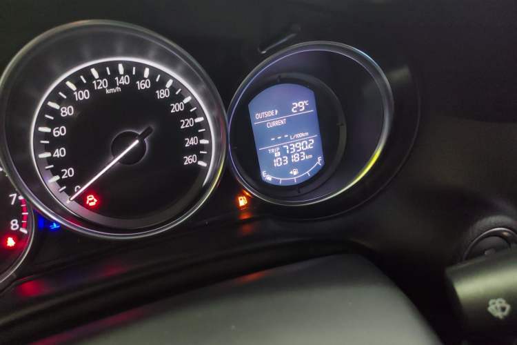 Used Mazda CX-5 2015 2.0L Automatic Two-Wheel Drive Urban Version
