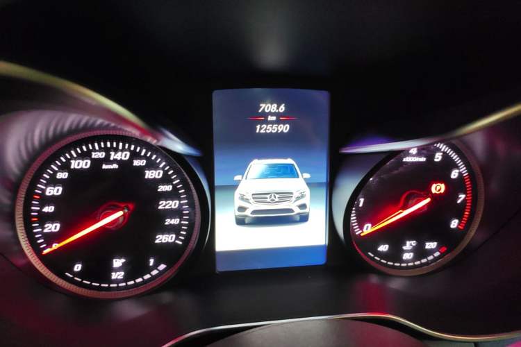 Used Mercedes-Benz GLC 2017 GLC 260 4MATIC Dynamic Edition
