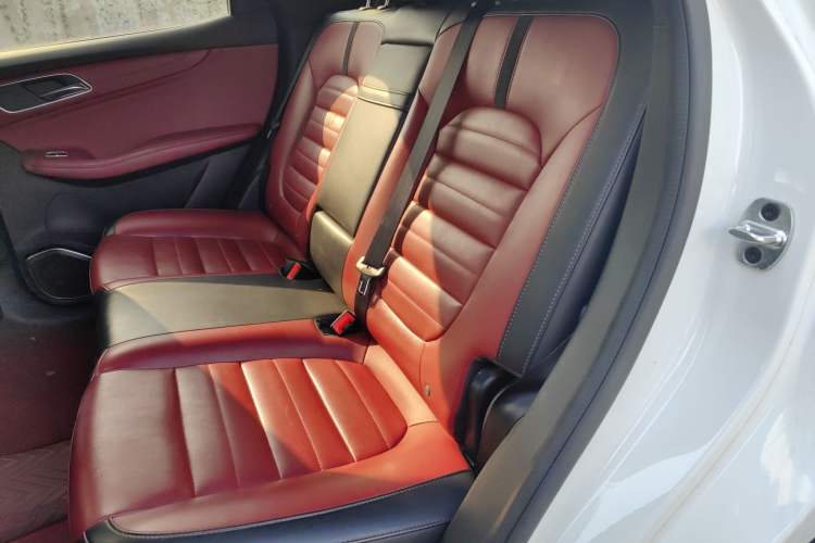 Used MG HS 2019 20T Automatic Two-Wheel Drive Trophy Super Sport Version China VI Standard
