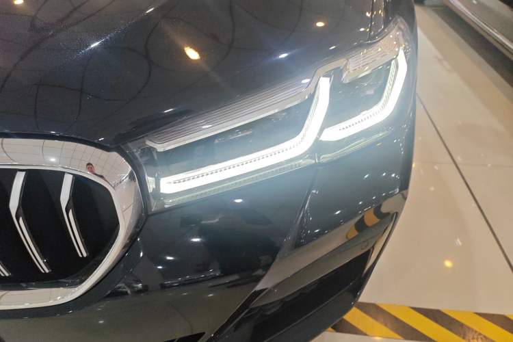 Used BMW 5 Series 2021 530Li Leading Model M Sport Package
