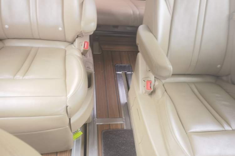 Used Buick GL8 2017 ES 28T Luxury Model China V Standard
