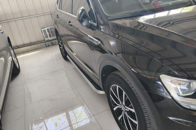 Used Volkswagen Tiguan L 2018 330TSI Automatic Two-Wheel Drive Luxury Edition
